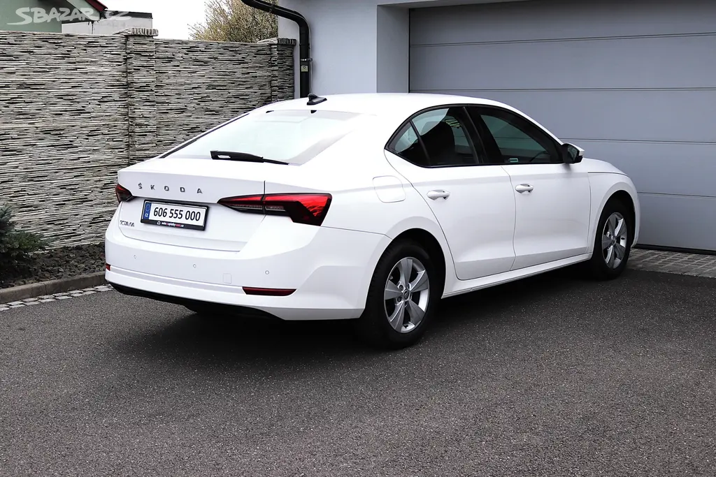 ŠKODA OCTAVIA 4 TDi - AUTA na splátky BEZ registrů - fotka 6
