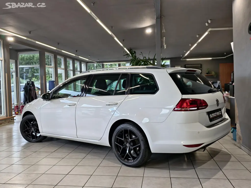 Volkswagen Golf, VARIANT 1.6 TDi HIGHLINE, ČR - fotka 5