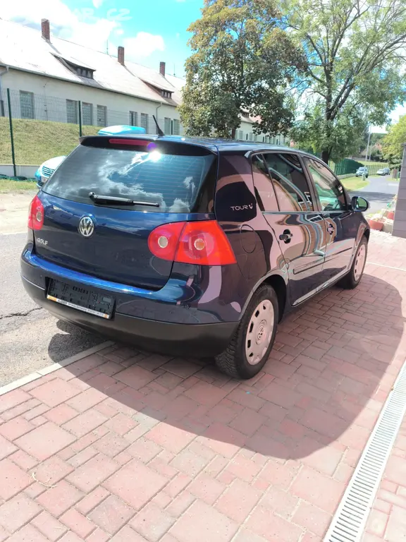 Volkswagen Golf V 1.4 16V - fotka 4