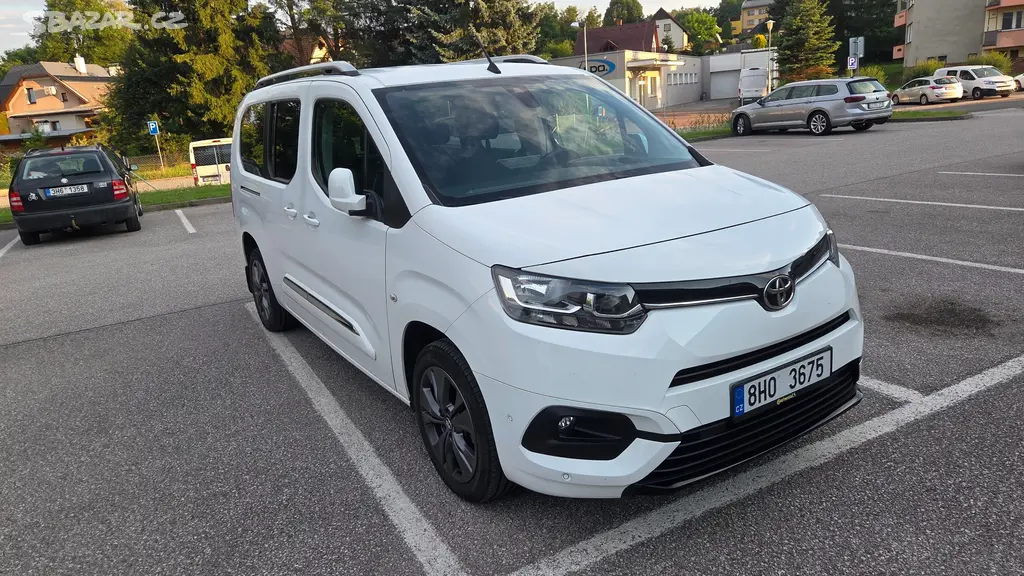 Toyota ProAce City Family Comfort 1.2 8 AT long - fotka 5