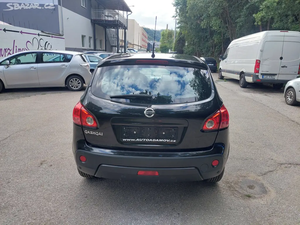 Nissan Qashqai 1.6, 84kw, benzín, rok 2009. - fotka 4