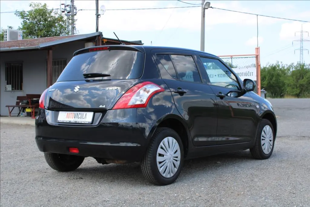Suzuki Swift, 1,2 i 4 x 4, SERVISKA - fotka 5