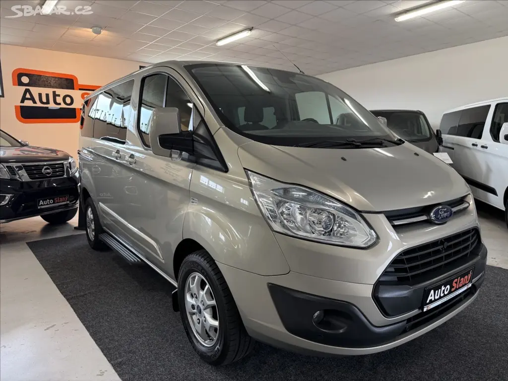 Ford Tourneo Custom, 2,2 Titanium,92kW,po servisu - fotka 2