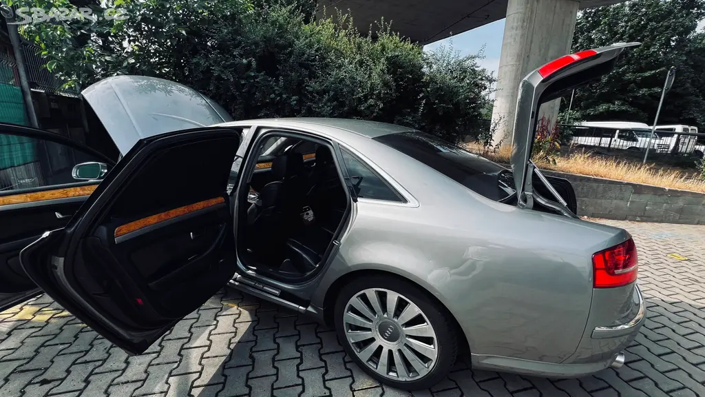 Audi A8 4,2i V8 Quattro