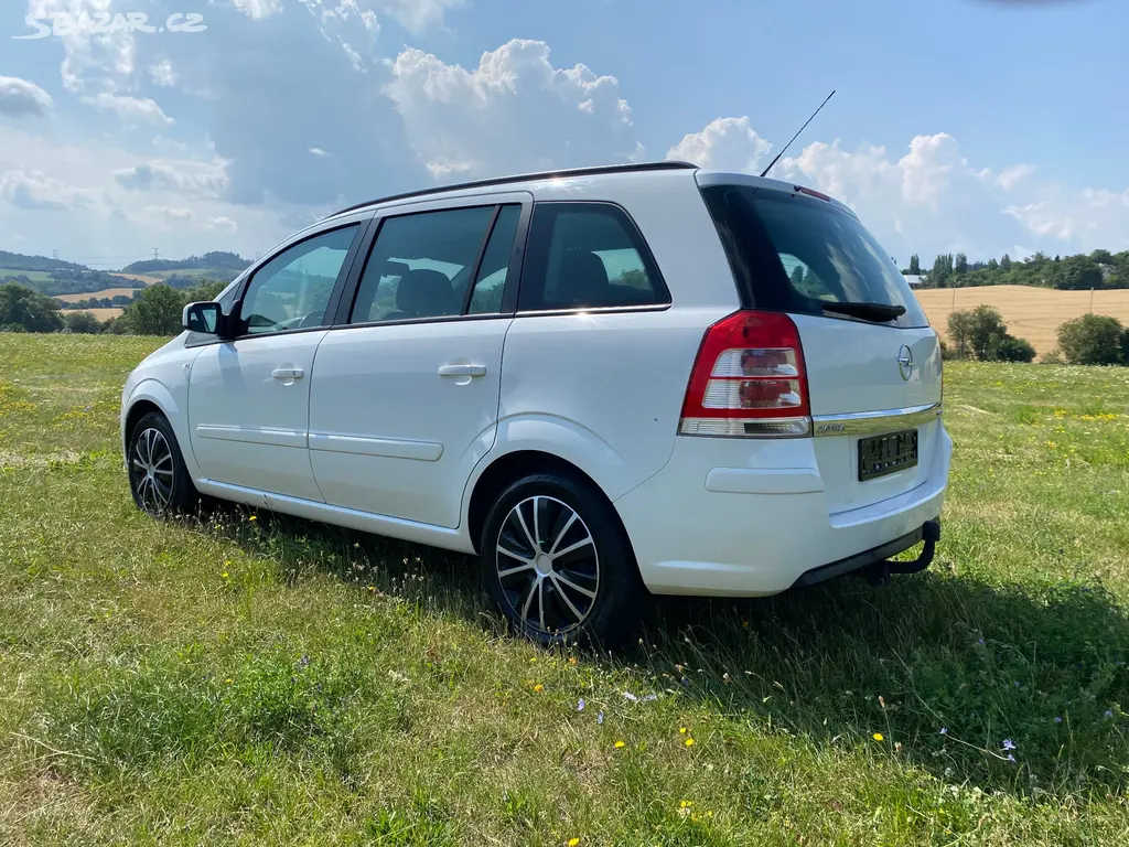 Opel Zafira 1.6 16V 77kw,rok:10/2009 ,naj:194tkm - fotka 3