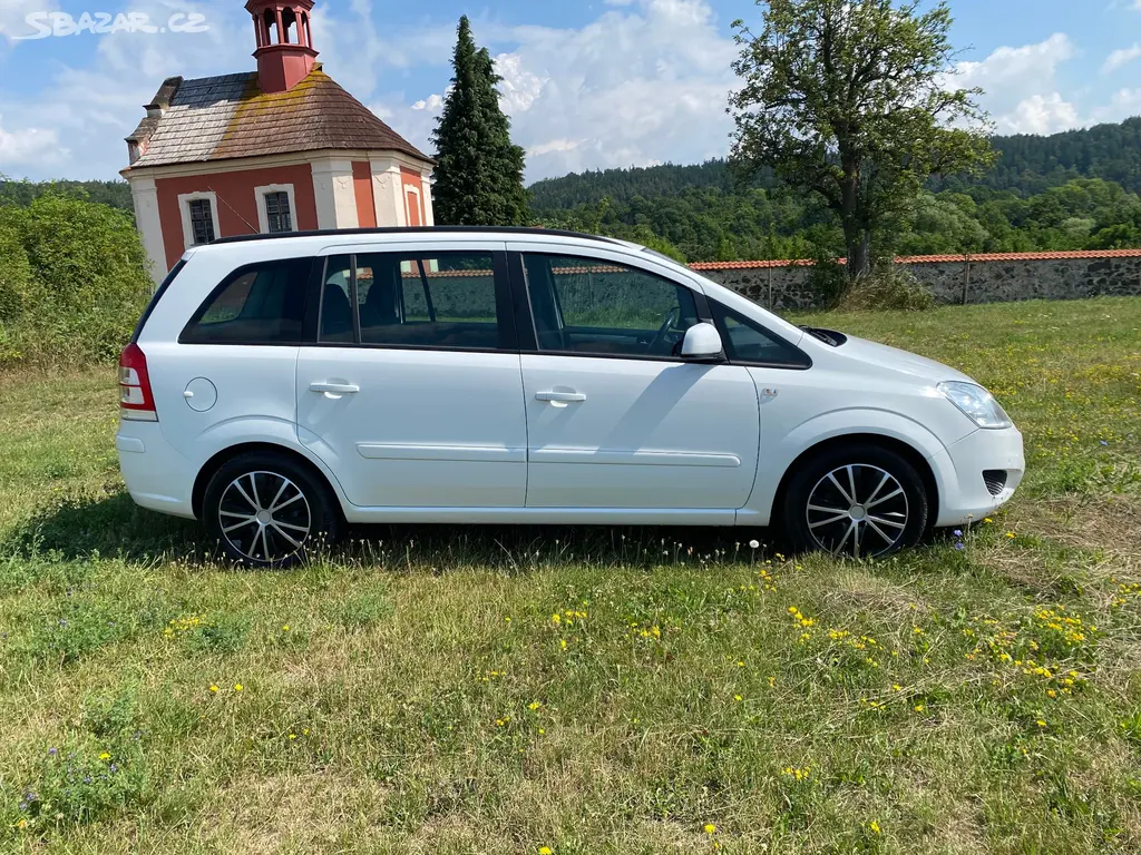 Opel Zafira 1.6 16V 77kw,rok:10/2009 ,naj:194tkm - fotka 6