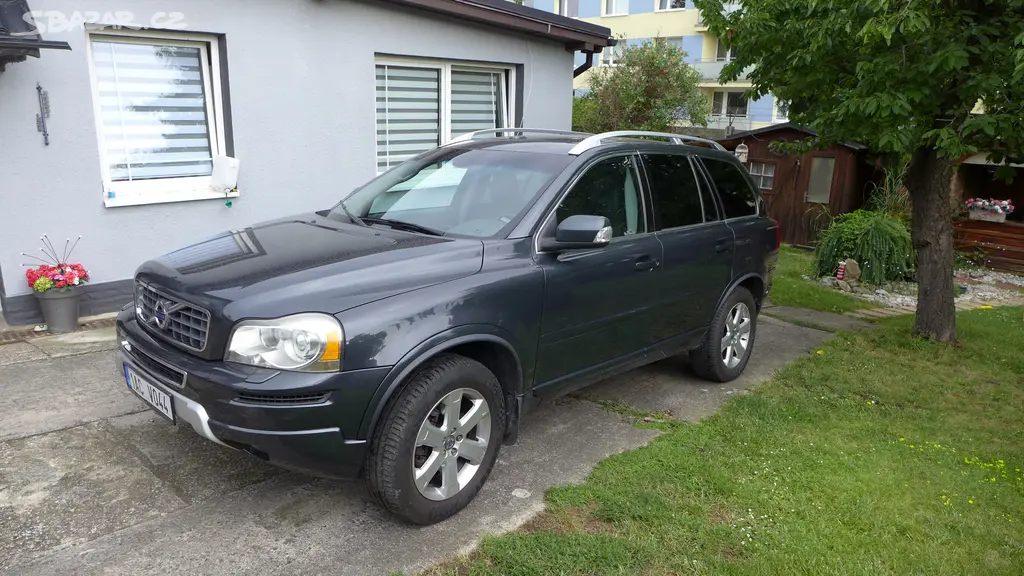 Volvo XC 90, 2.4 D5,147kW,AWD,automat,7 míst,2014 - fotka 2