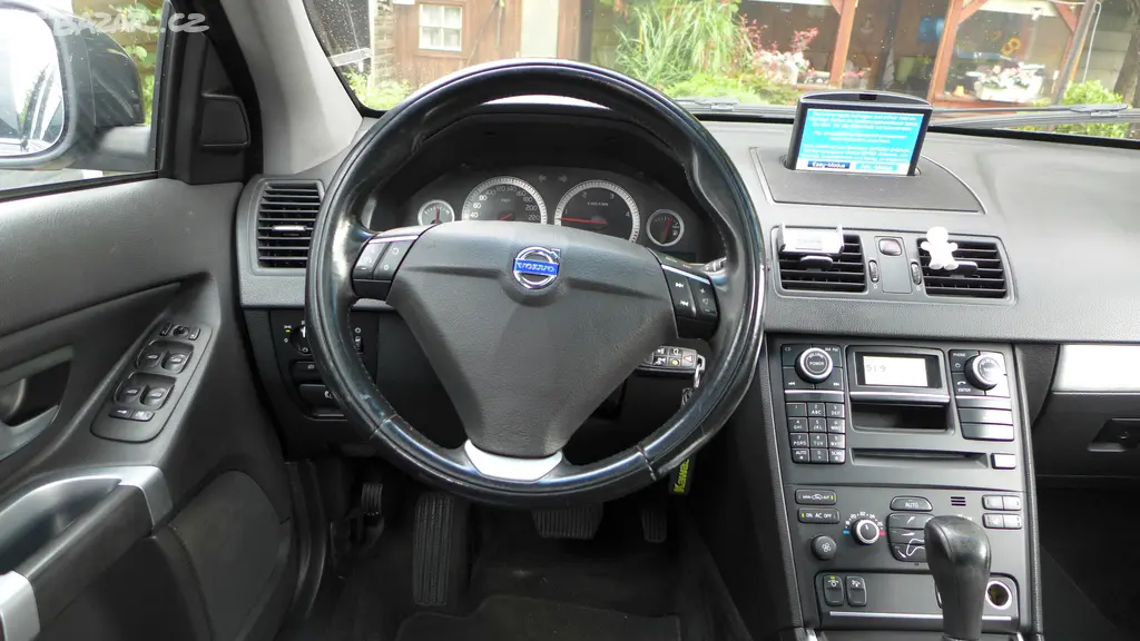 Volvo XC 90, 2.4 D5,147kW,AWD,automat,7 míst,2014 - fotka 6