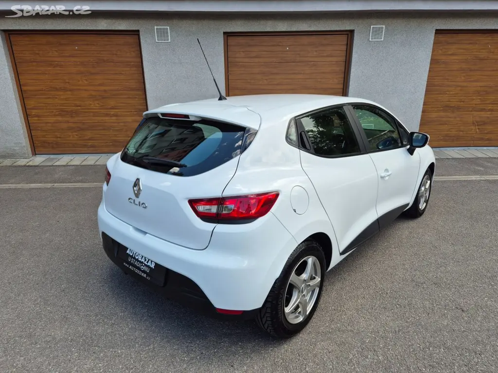Renault Clio, 1.2 16V 54kW klima Serv.kniha - fotka 3