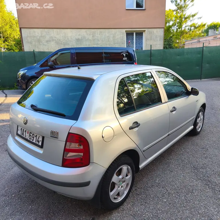 Škoda Fabia 1.4 MPI 50kw - fotka 5