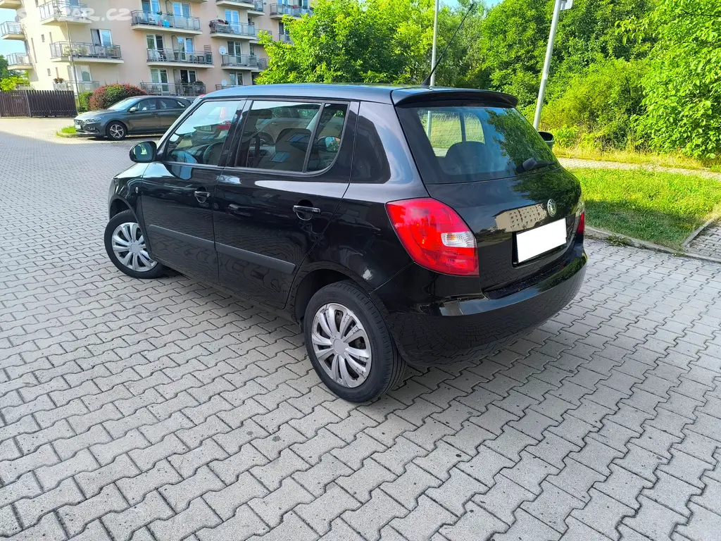 Škoda Fabia 1.2 HTP Ambition - r. 2011 - fotka 3