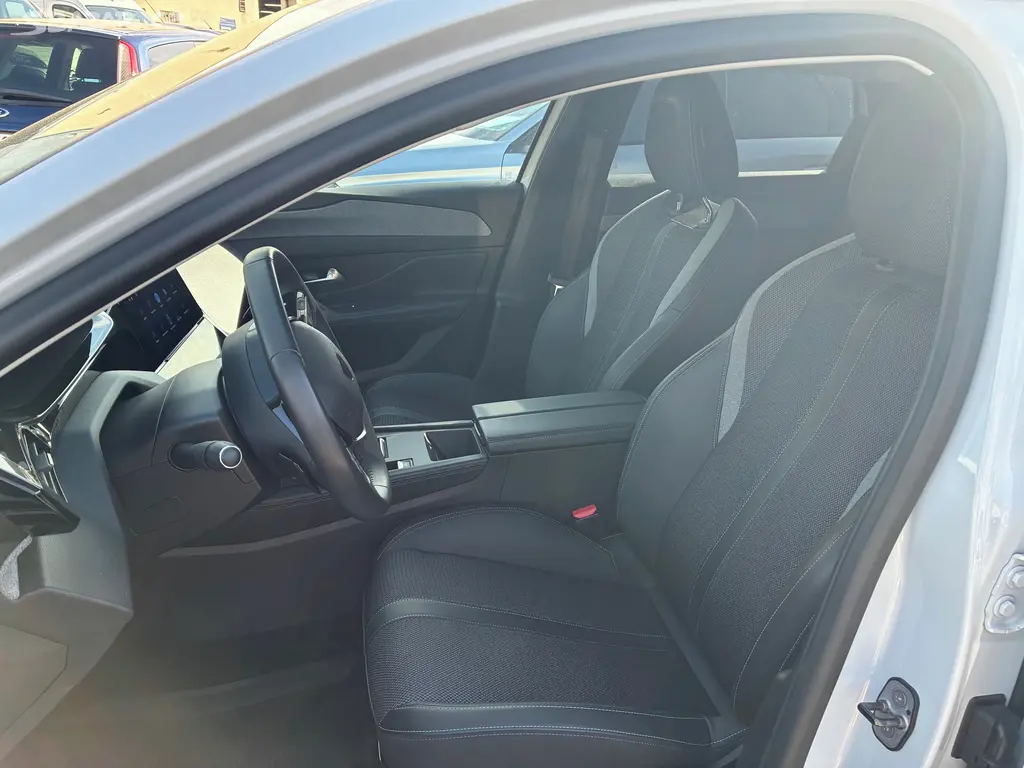 Peugeot 308, SW ALLURE Pack 1.2 PT 130 EAT - fotka 6