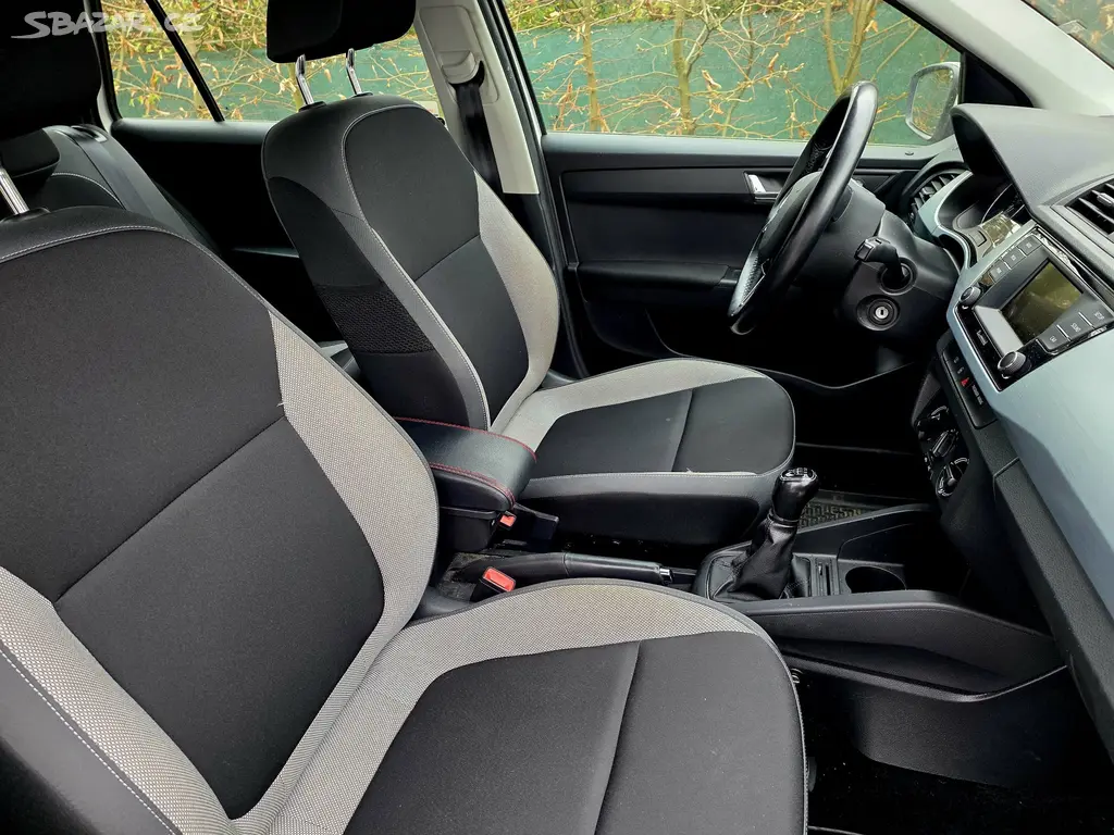 Škoda Fabia 3 Ambition 1.4 TDI Combi - fotka 3