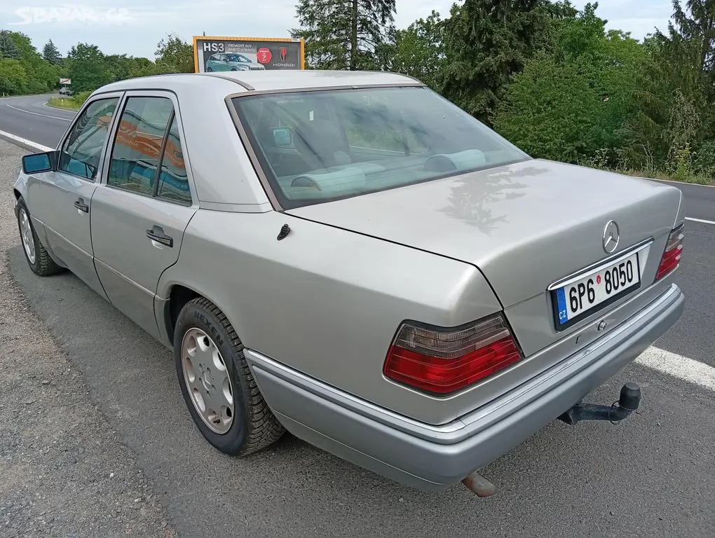 Mercedes-Benz Třídy E, E 200 D - fotka 4
