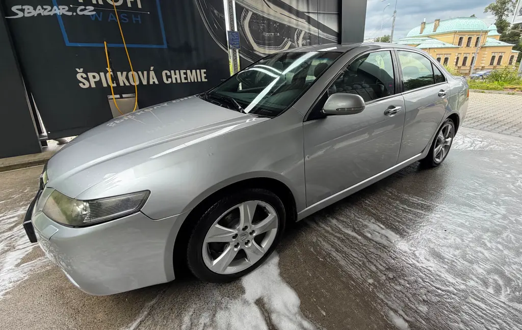 Honda Accord 2.4 i-VTEC 140 kW, manuál, 2003 - fotka 4