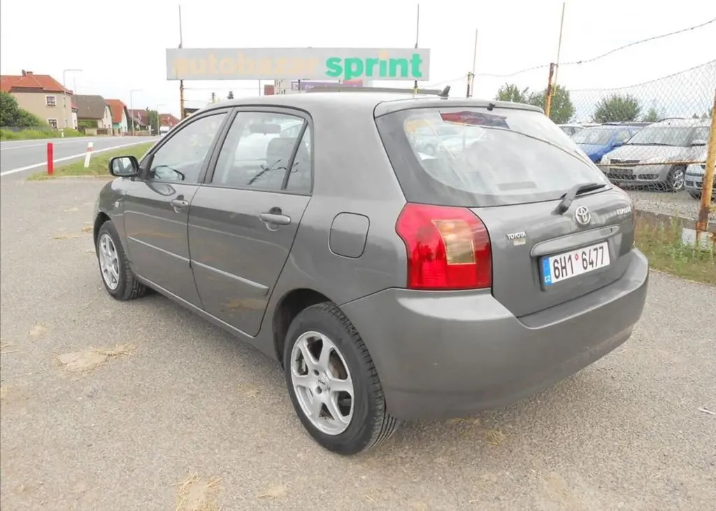 Toyota Corolla 1,6 VTI 81 kW KLIMA Serviska - fotka 4