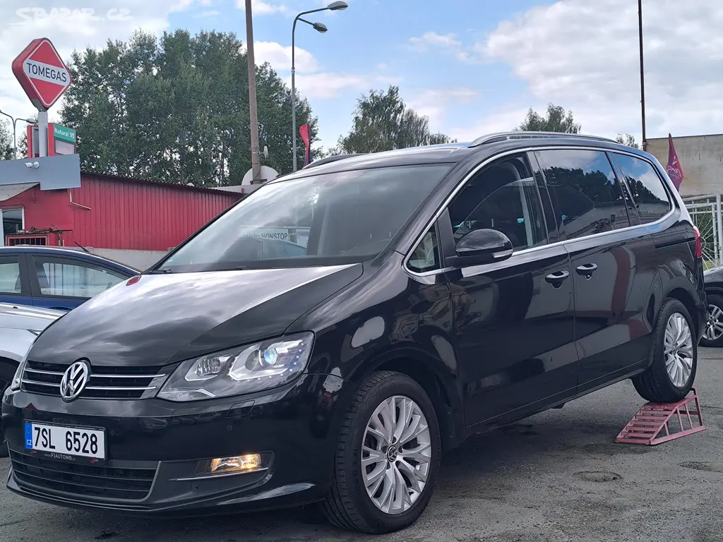 Volkswagen Sharan 2.0 TDi DSG,Highline,Tažné,1maj