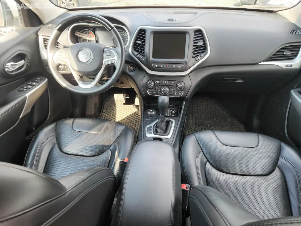 Jeep Cherokee 4x4 Overland 2.2 Mjtd - fotka 6