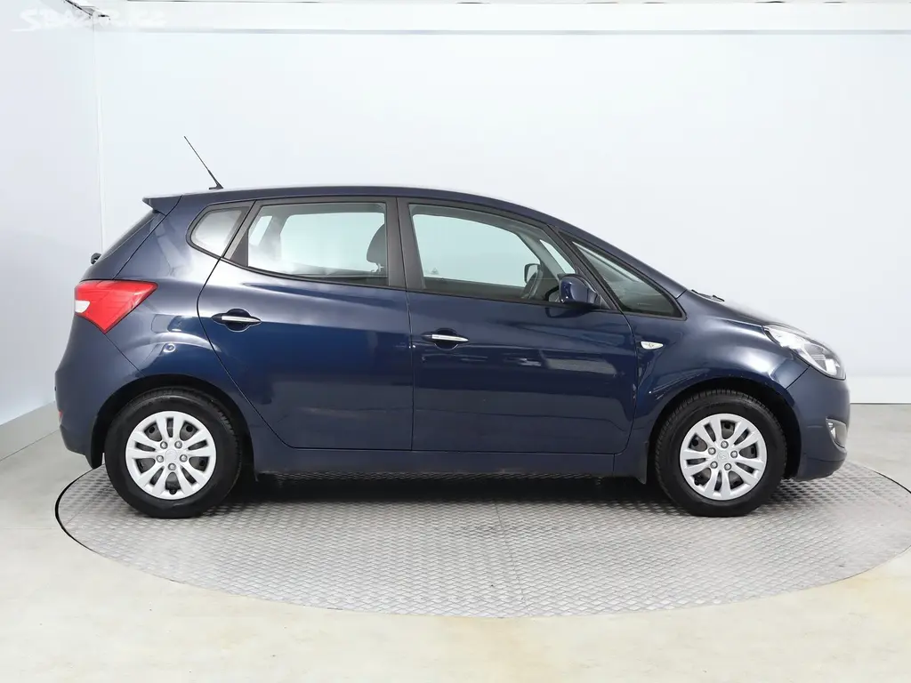 Hyundai ix20, 1.6 CVVT, Automat - fotka 6
