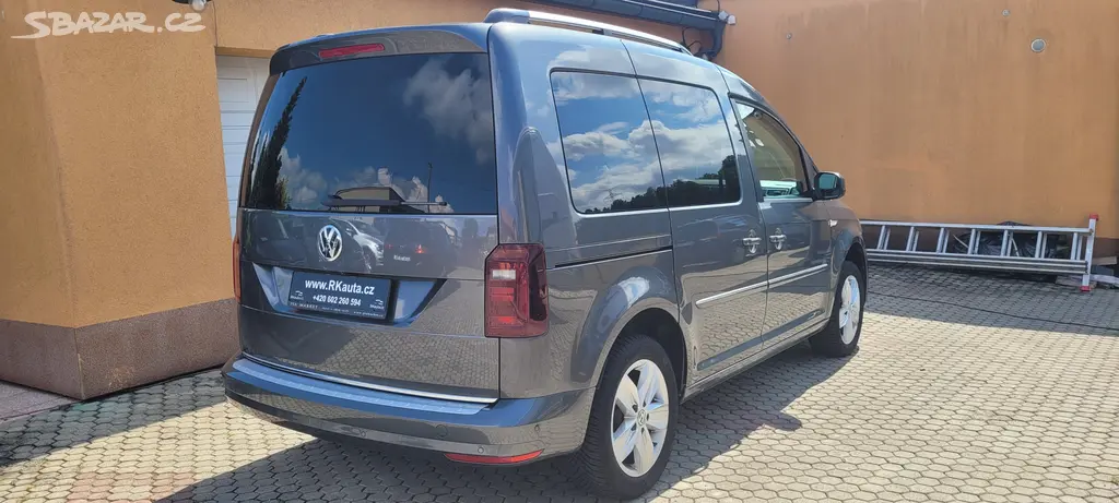 VW Caddy 1,4 TSi 96kW benzín DSG Highline FuLLed - fotka 4