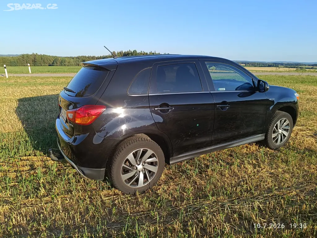 MITSHUBISHI ASX 1,6 benzín - fotka 3