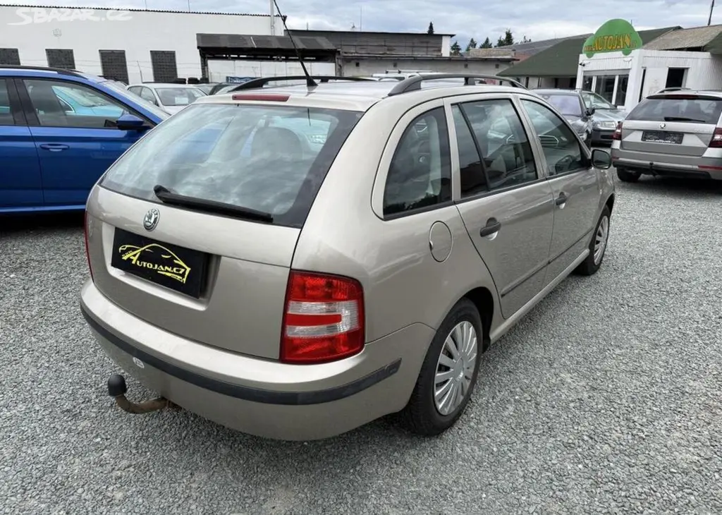 Škoda Fabia 1.2 12V KLIMA benzín manuální - fotka 6
