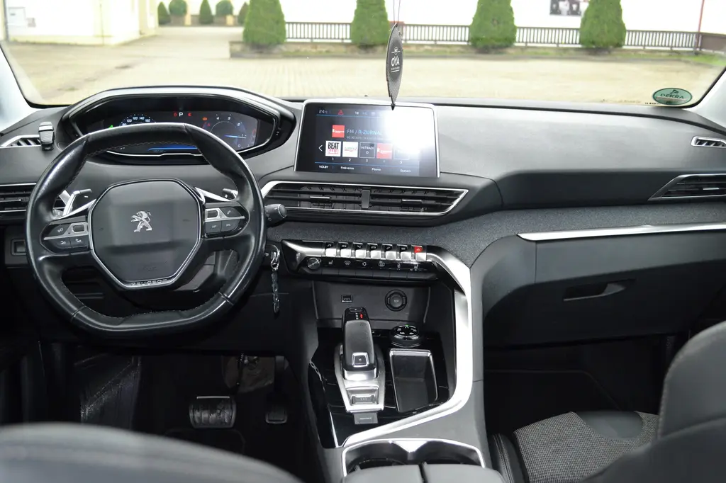Peugeot 5008 1,5 HDI ACTIVE - fotka 5