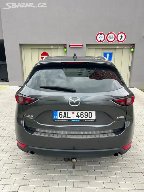 Mazda CX-5 2.2d model 2018 plna vybava - fotka 2