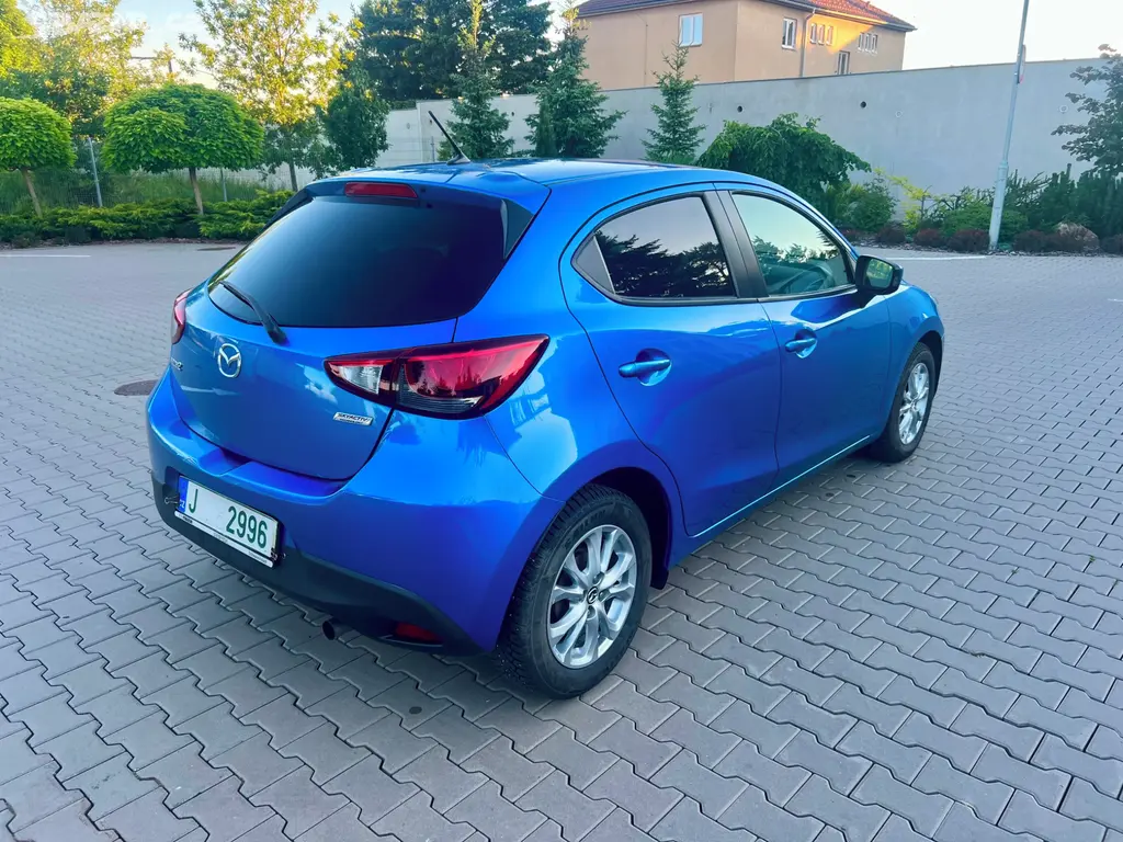 Mazda 2 1,5i Skyactive Atraction - fotka 5