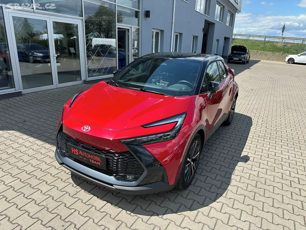 Toyota C-HR, 2,0 Plug-in Hybrid 164kW - fotka 2