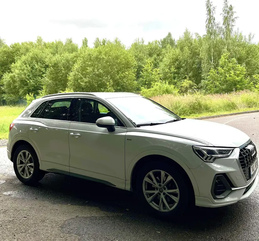 osobní automobil AUDI Q3 S line 35 TSFI 110 kW - fotka 3