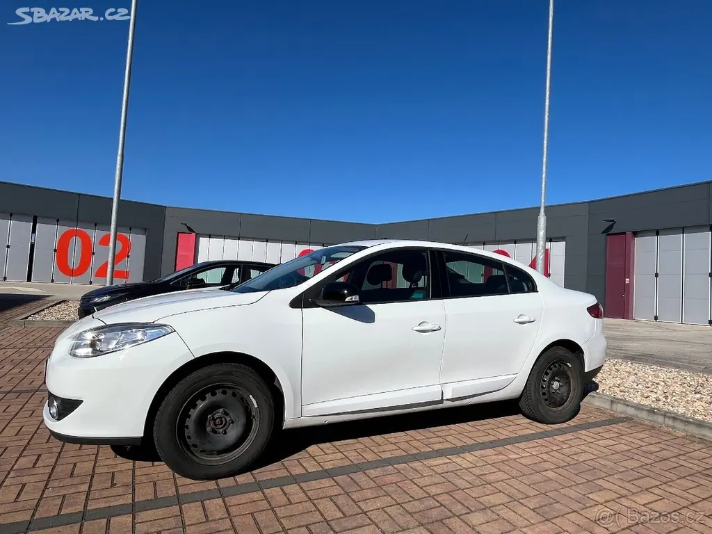Renault FLUENCE 1.6 16V 2012, digi klima, výbava - fotka 2