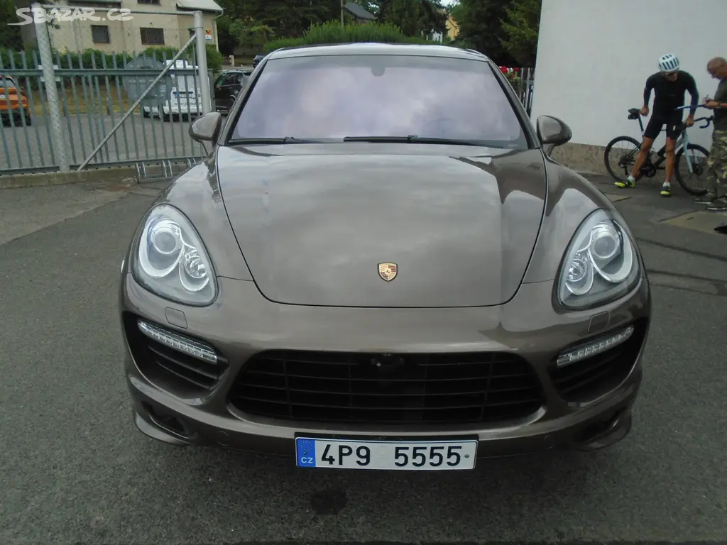 Porsche Cayenne S 4.8 V8 ČR - fotka 2