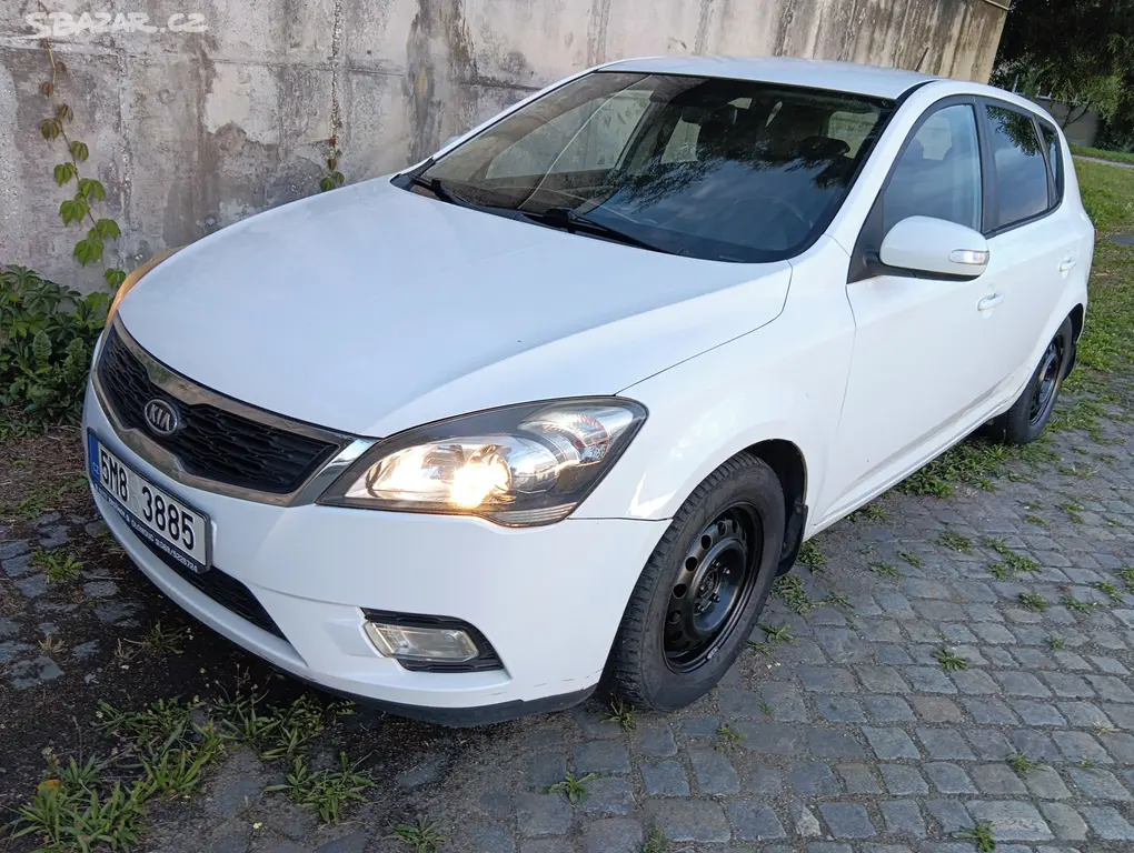 Kia Cee´d, 1.6 D/85 kW, AUTOMAT, výhřev - fotka 2