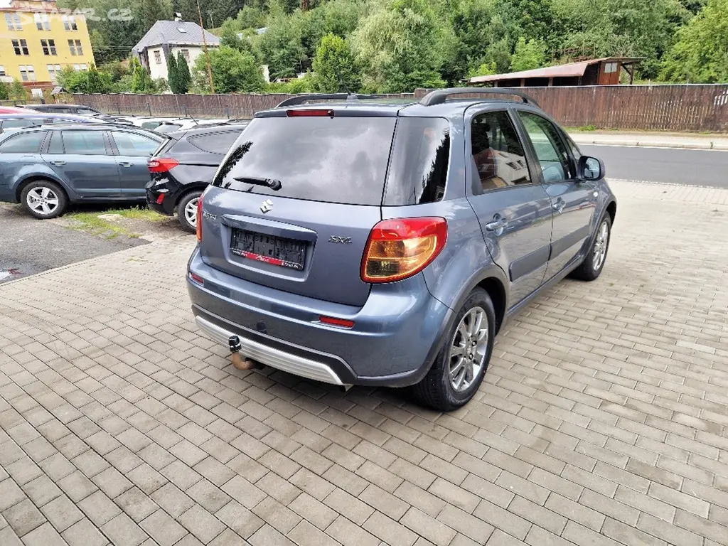Suzuki SX4, 1.6 (79 kW), tažné - fotka 4