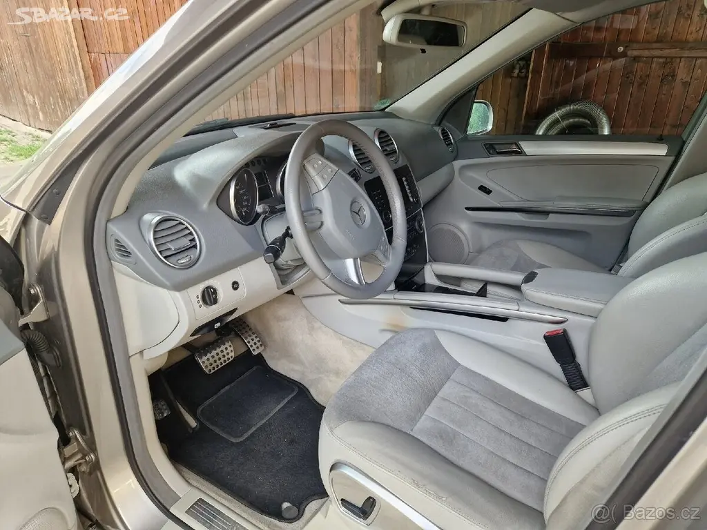 Mercedes-Benz Ostatní ML 320 CDI - fotka 6