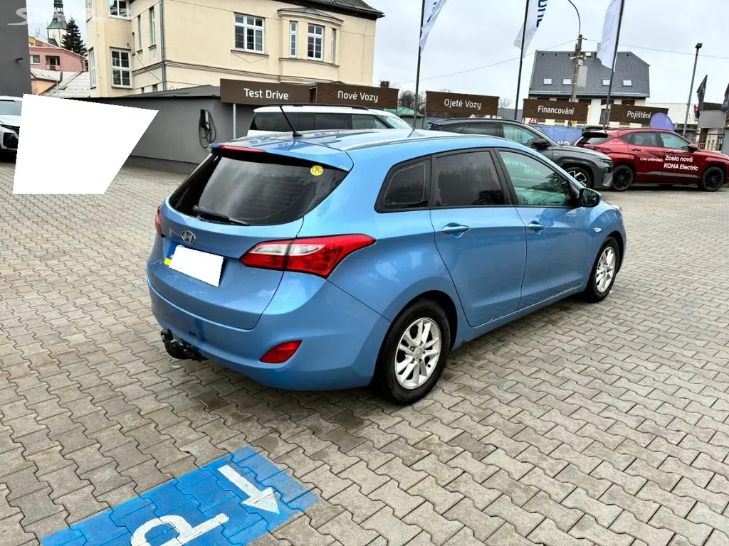 Hyundai i30 kombi 1.6 88kw benzín+LPG, naj:250tis. - fotka 5