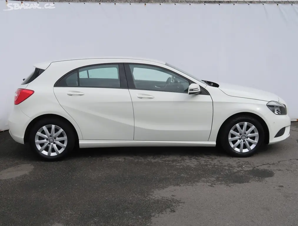 Mercedes-Benz Třídy A, 180 d, Klima, Vyhř. sedaček - fotka 6