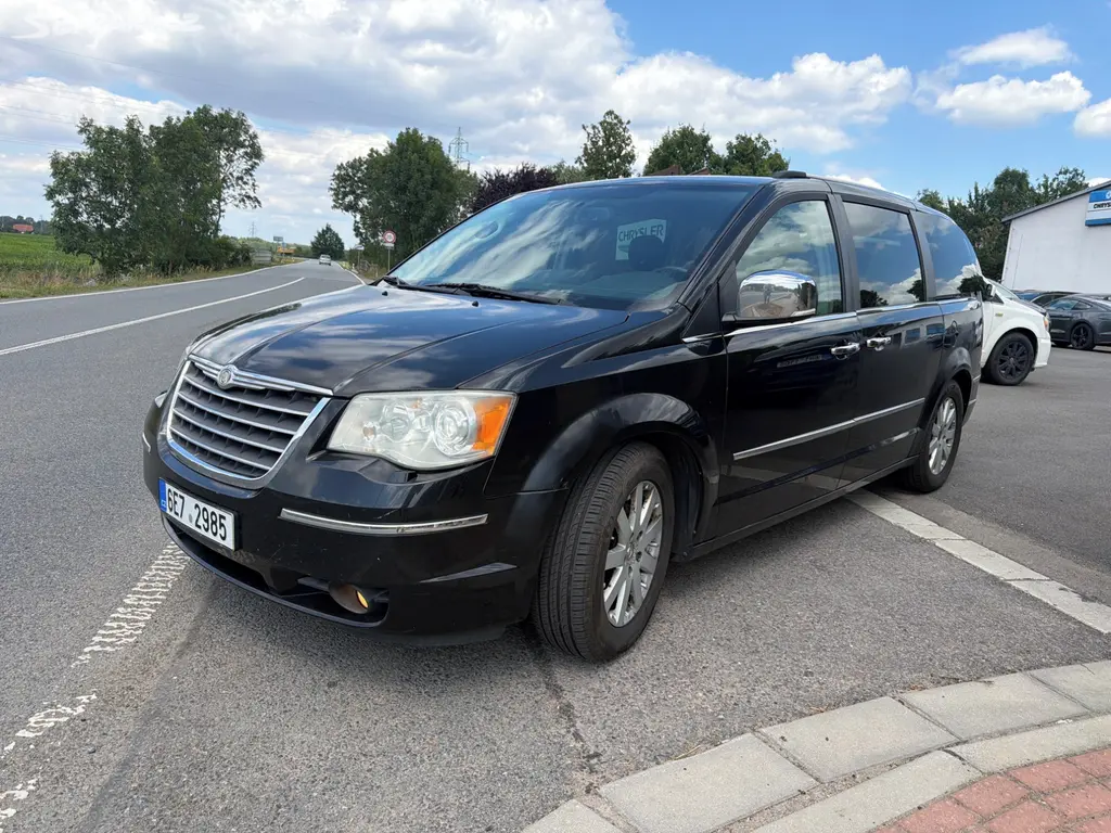 Chrysler Grand Voyager 3.8 RT LPG, Kůže EU 2008 - fotka 2