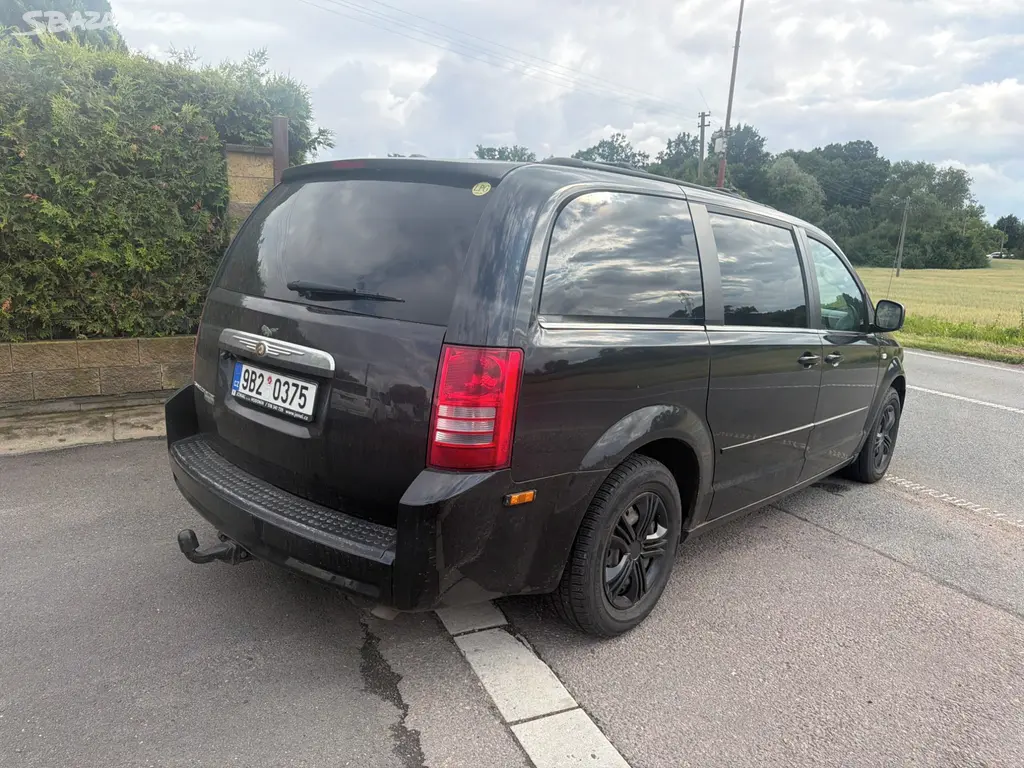 Chrysler Town Country 3,8 LPG RT Limited 2007 - fotka 4