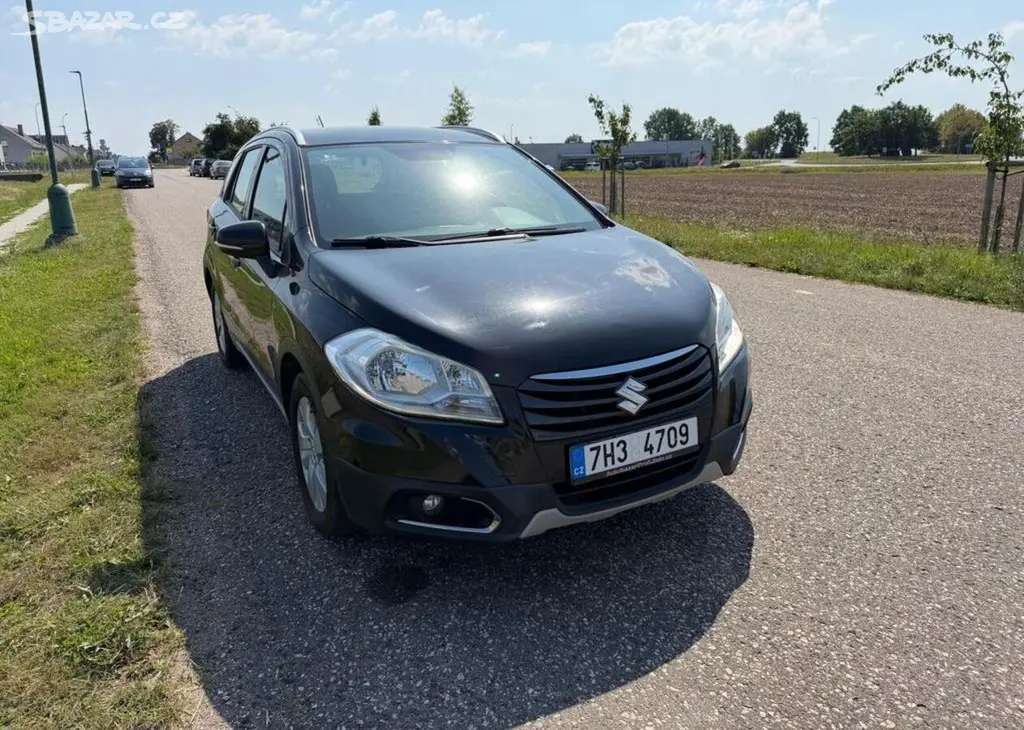 Suzuki SX4 S-Cross 1,6i/88kW Top stav , serviska - fotka 3