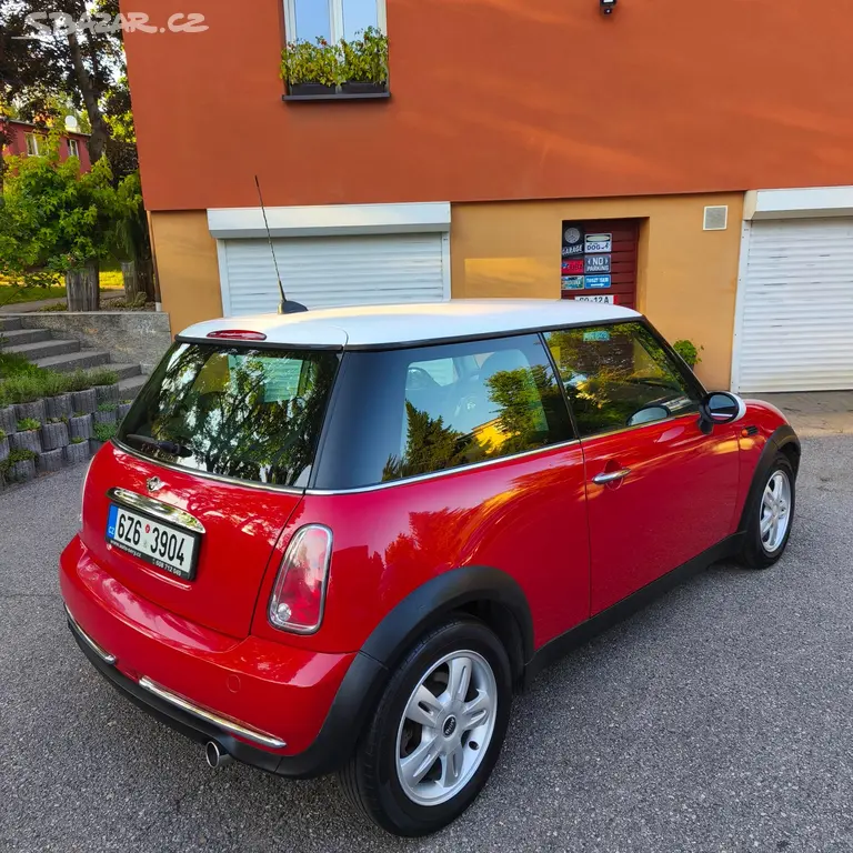 Mini One 1.6 benzín 66kw, 94000km - fotka 6