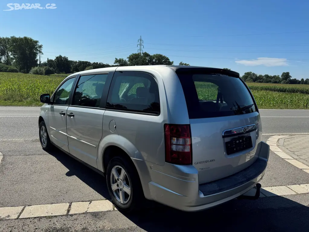 Chrysler Grand Voyager RT 3.8 V6 EU 2009 - fotka 3