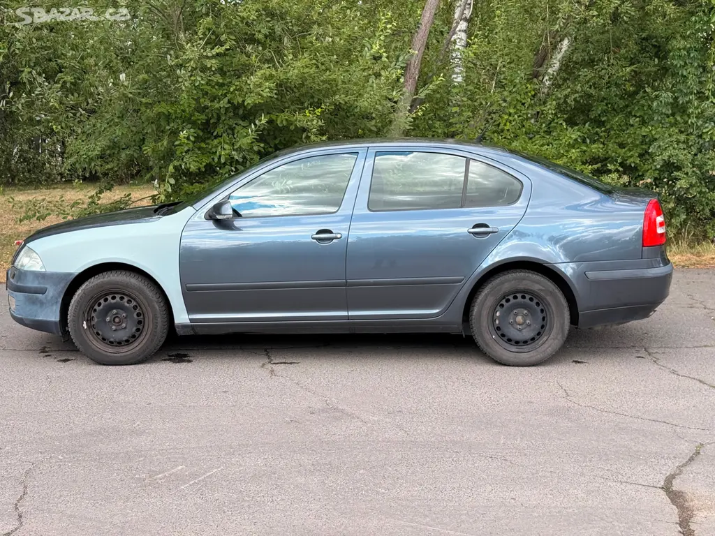 Škoda Octavia 2 Elegance 1.6 FSI (85 kW) - fotka 4