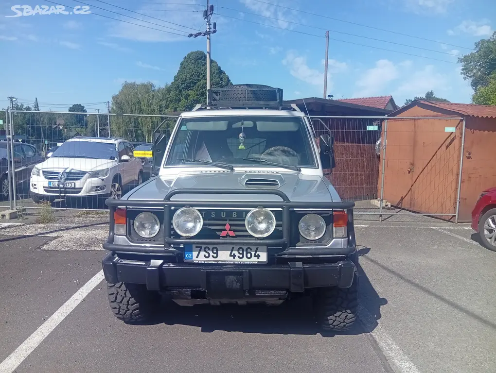 Mitsubishi Pajero 2,5 diesel 70kw 4x4 -TK do 3/28