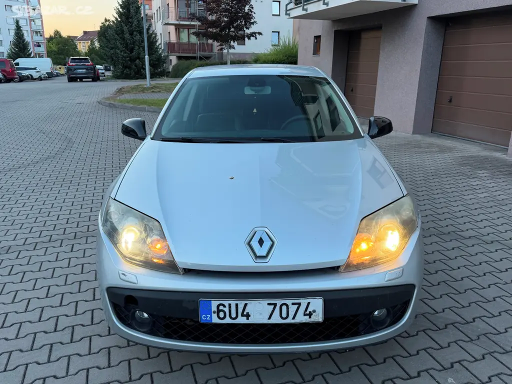 Renault Laguna 3 2.0 DCI 110Kw 124tis Km bez DPF - fotka 2