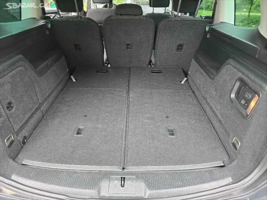 Seat Alhambra 2,0 TDi, 135kW, 4x4, 7 míst - fotka 6