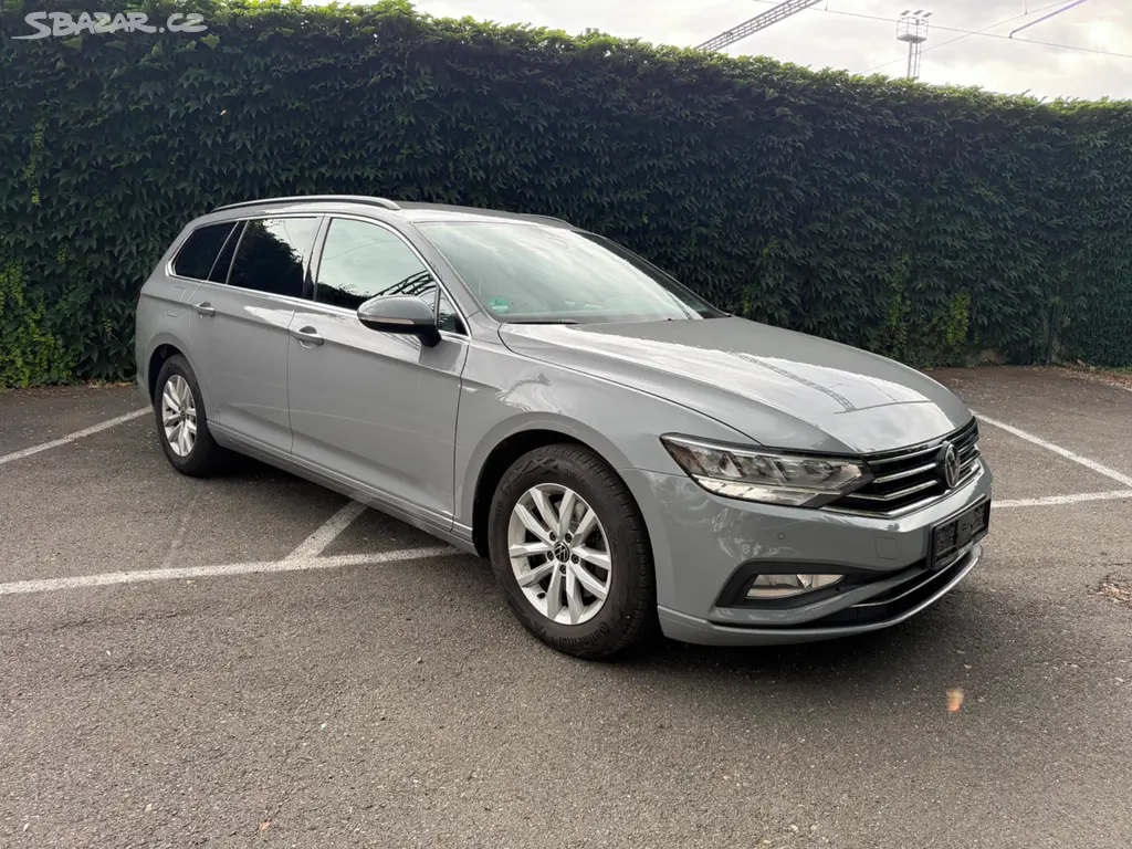 VW Passat B8 2.0 TDi/DSG/Webasto/Kamera/153Tkm - fotka 5