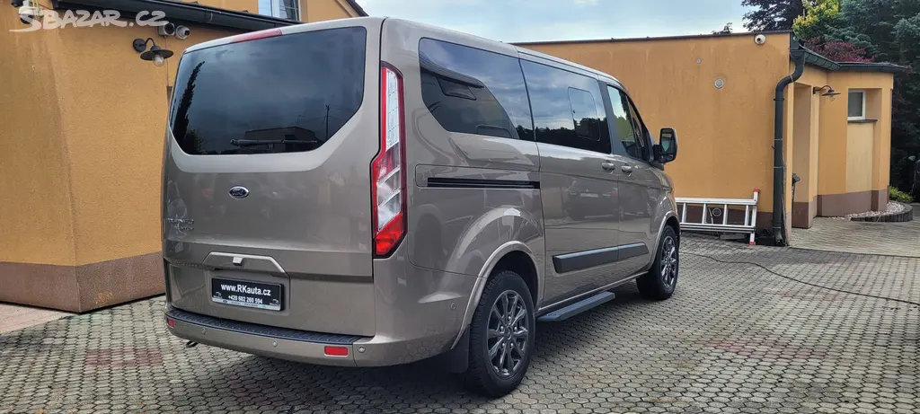 Ford Transit Custom 320 L1 2,0TDCi 96kW Automatik - fotka 4