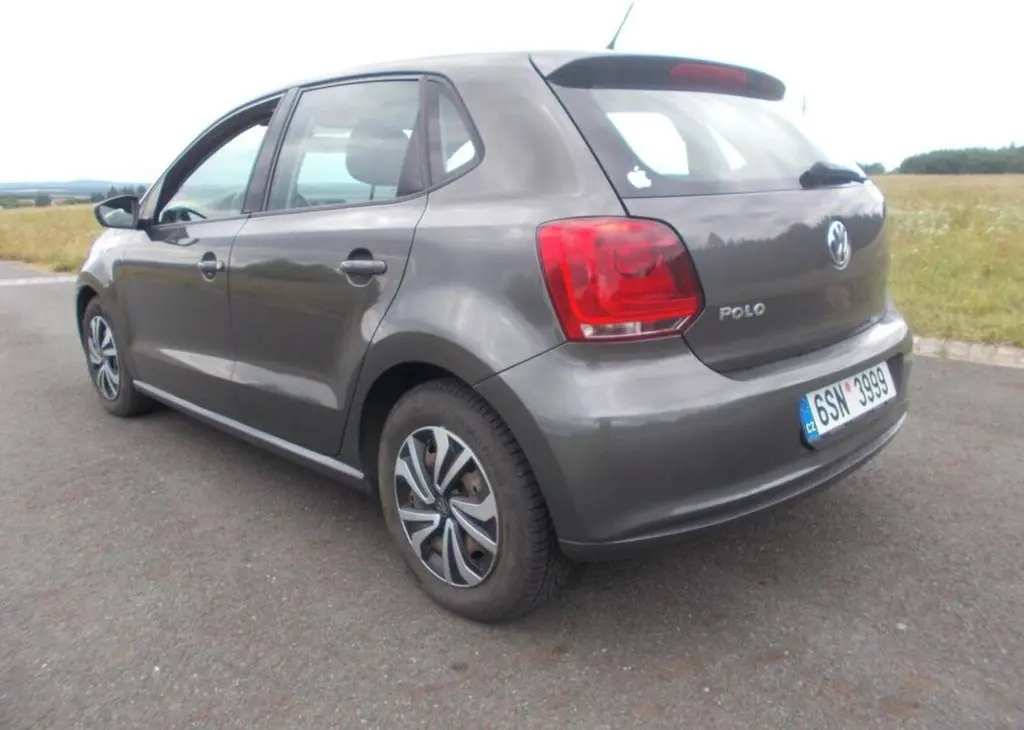 Volkswagen Polo 1,2 klimatronic ,velmi zachov. - fotka 3